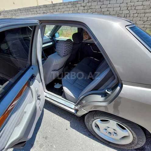 Mercedes E 230 1991, 267,000 km - 2.3 l - Bakı