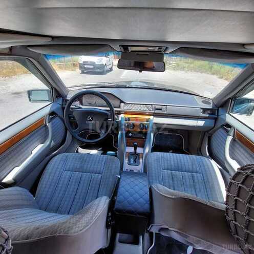 Mercedes E 230 1991, 267,000 km - 2.3 l - Bakı