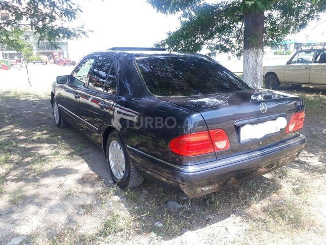Mercedes E 200 1998, 335,000 km - 2.0 l - Gəncə