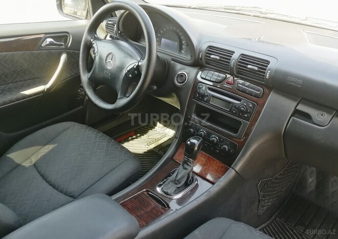 Mercedes C 240 2000, 402,900 km - 2.6 л - Bakı