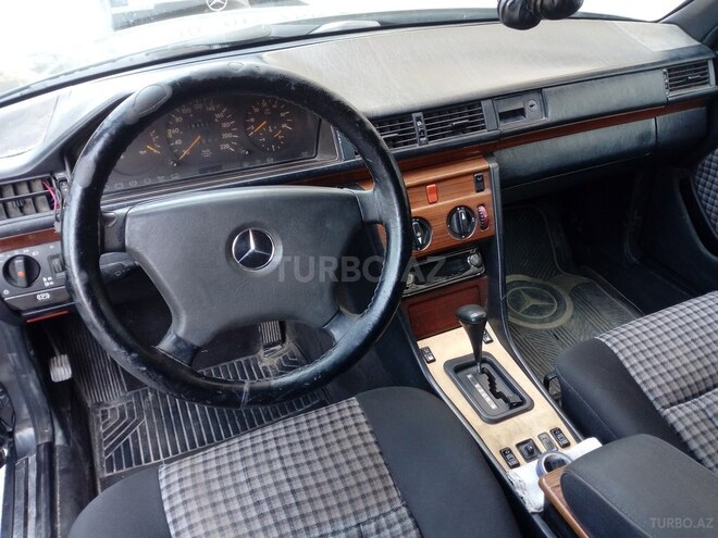 Mercedes E 300 1991, 324,000 km - 3.0 л - Sumqayıt