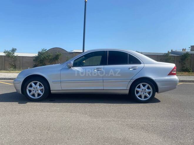 Mercedes C 240 2001, 176,000 km - 2.6 l - Bakı