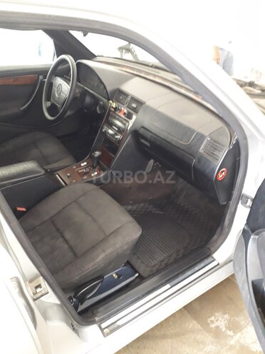 Mercedes C 220 1998, 395,643 km - 2.2 l - Sumqayıt