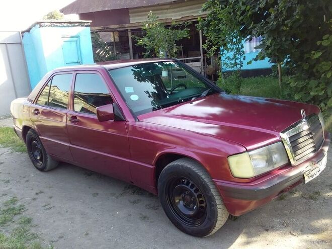 Mercedes 190 1993, 38,000 km - 2.0 l - Qəbələ