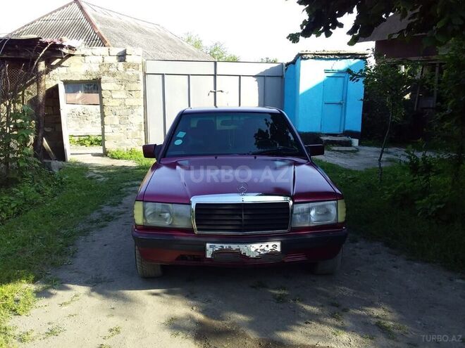 Mercedes 190 1993, 38,000 km - 2.0 l - Qəbələ