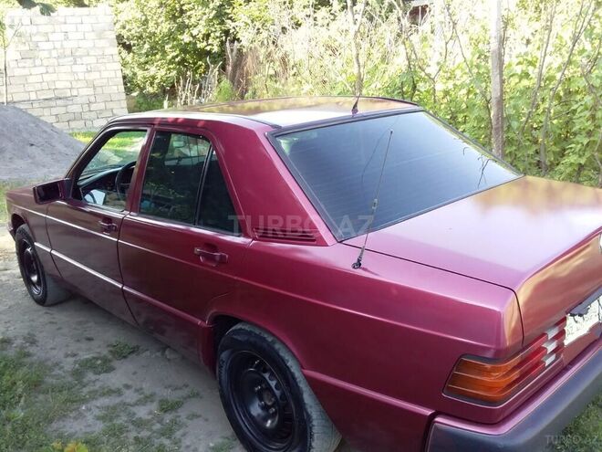 Mercedes 190 1993, 38,000 km - 2.0 l - Qəbələ