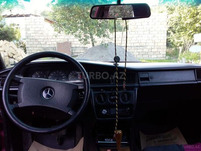 Mercedes 190 1993, 38,000 km - 2.0 l - Qəbələ