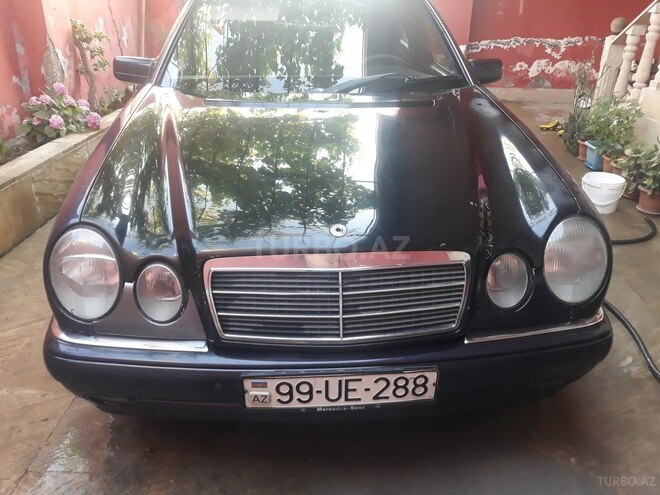 Mercedes E 220 1997, 240,103 km - 2.2 л - Bakı