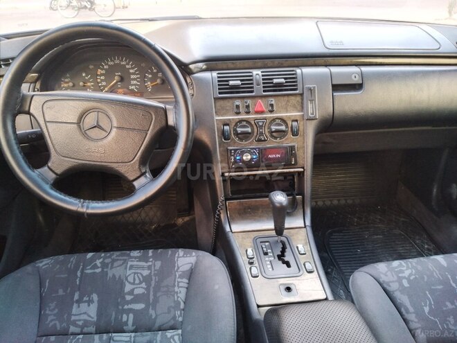 Mercedes E 200 1996, 335,000 km - 2.0 л - Bakı