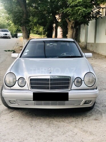 Mercedes E 220 1997, 450,000 km - 2.2 l - Bakı