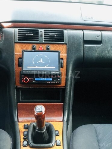 Mercedes E 220 1997, 450,000 km - 2.2 l - Bakı