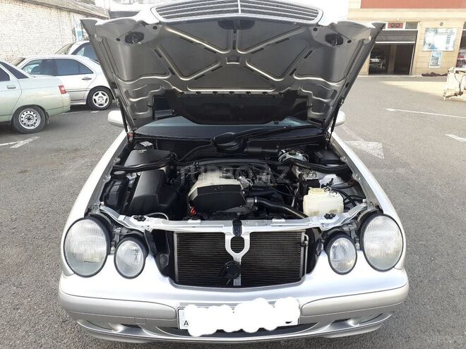 Mercedes E 200 2000, 191,000 km - 2.0 l - Gəncə