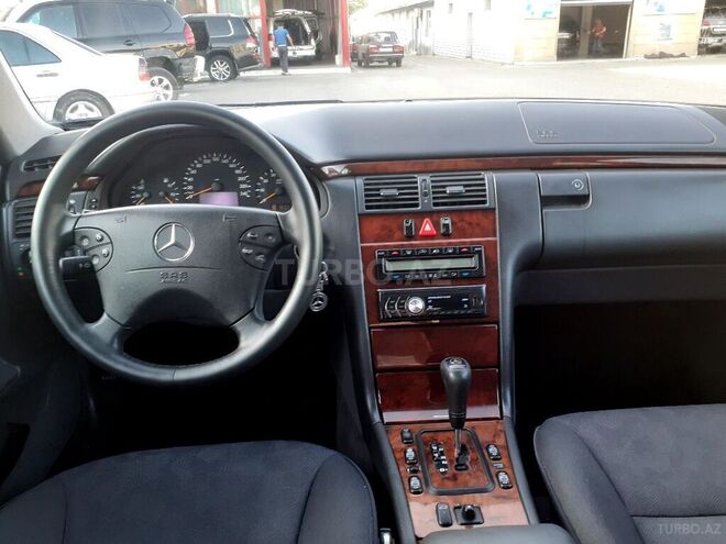 Mercedes E 200 2000, 191,000 km - 2.0 l - Gəncə