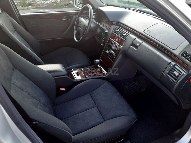 Mercedes E 200 2000, 191,000 km - 2.0 l - Gəncə