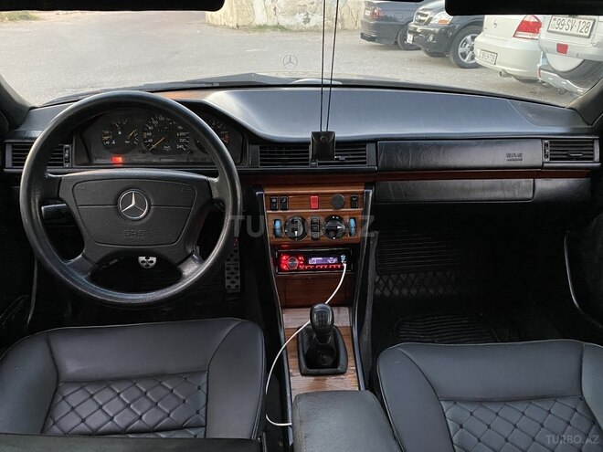 Mercedes E 220 1995, 490,343 km - 2.2 л - Bakı