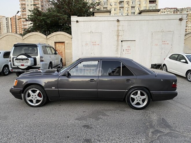 Mercedes E 220 1995, 490,343 km - 2.2 л - Bakı