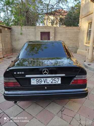 Mercedes E 200 1990, 300,000 km - 2.0 l - Bakı