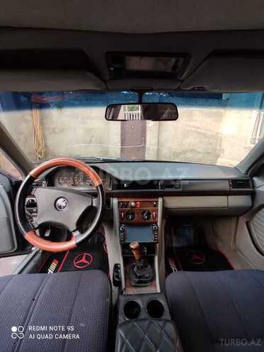 Mercedes E 200 1990, 300,000 km - 2.0 l - Bakı