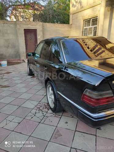 Mercedes E 200 1990, 300,000 km - 2.0 l - Bakı