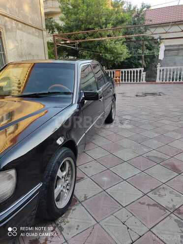 Mercedes E 200 1990, 300,000 km - 2.0 l - Bakı