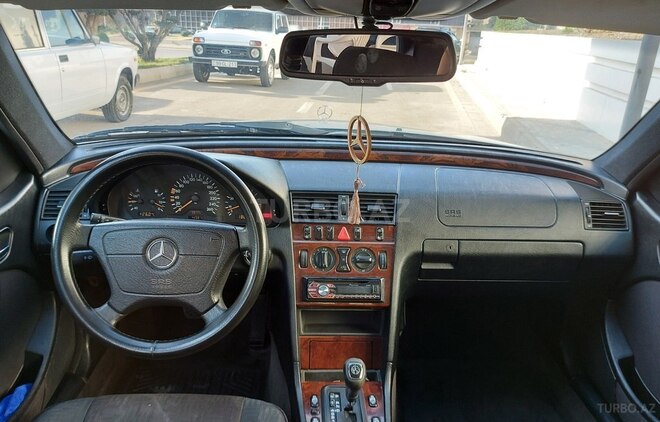 Mercedes C 240 1997, 420,000 km - 2.4 l - Bakı