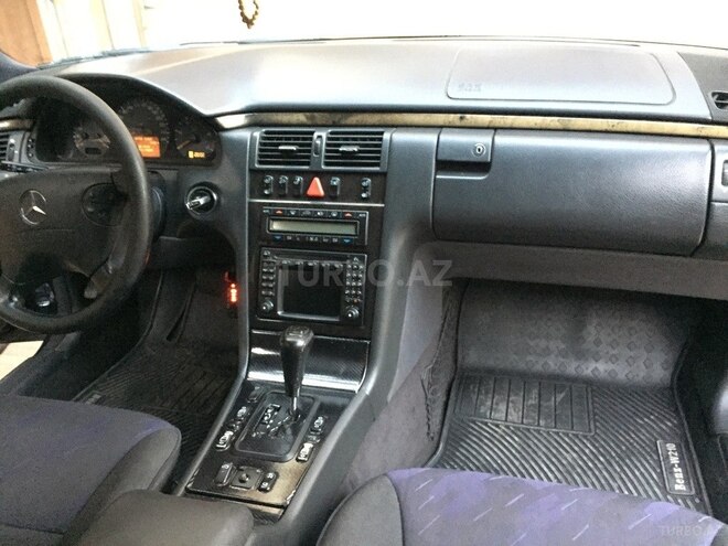 Mercedes E 270 2000, 390,000 km - 2.7 л - Bakı
