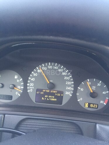 Mercedes E 270 2000, 390,000 km - 2.7 л - Bakı