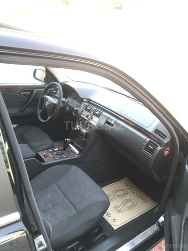 Mercedes E 220 2001, 312,111 km - 2.2 l - Astara