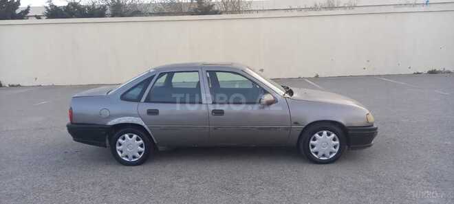 Opel Vectra 1993, 123,456 km - 1.6 l - Sumqayıt
