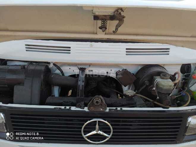 Mercedes 208 D 1992, 413,413 km - 2.3 л - Şirvan