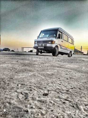Mercedes 208 D 1992, 413,413 km - 2.3 л - Şirvan