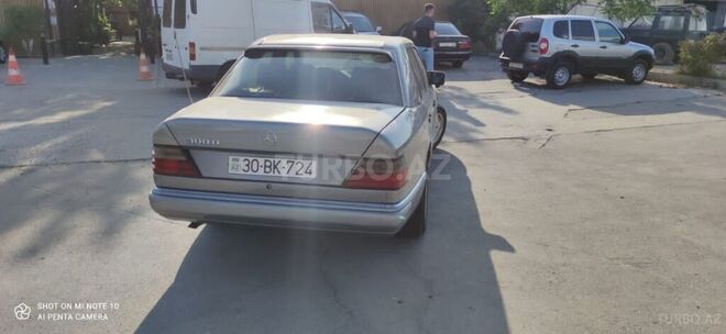 Mercedes E 300 1991, 200,000 km - 3.0 l - İmişli