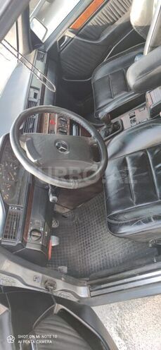 Mercedes E 300 1991, 200,000 km - 3.0 l - İmişli