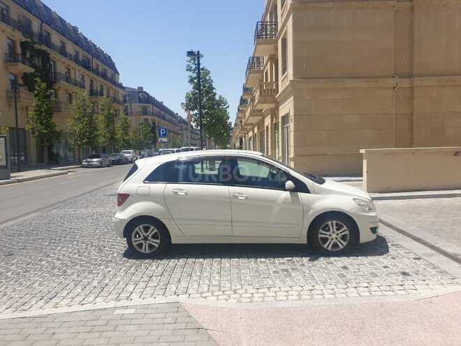 Mercedes B 180 2010, 135,000 km - 1.7 l - Bakı