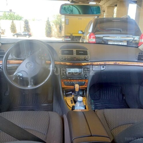 Mercedes E 270 2002, 353,000 km - 2.7 l - Bakı