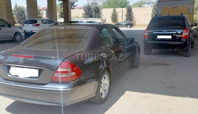 Mercedes E 270 2002, 353,000 km - 2.7 l - Bakı