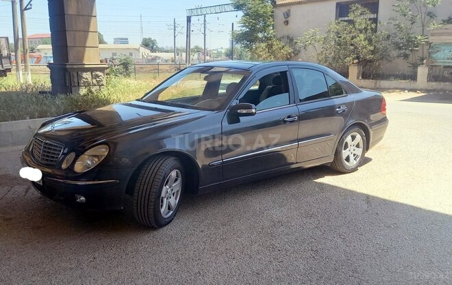 Mercedes E 270 2002, 353,000 km - 2.7 l - Bakı