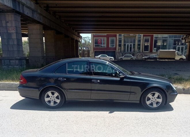 Mercedes E 270 2002, 353,000 km - 2.7 l - Bakı