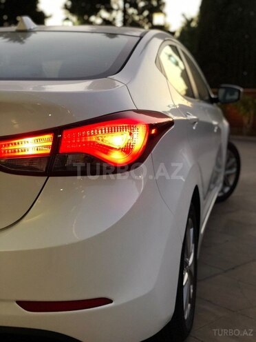 Hyundai Elantra 2015, 108,122 km - 1.8 l - Bakı