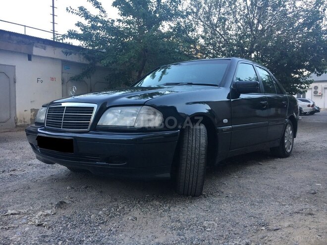 Mercedes C 220 2000, 290,000 km - 2.2 l - Bakı
