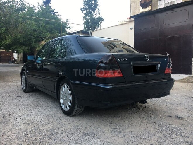 Mercedes C 220 2000, 290,000 km - 2.2 l - Bakı