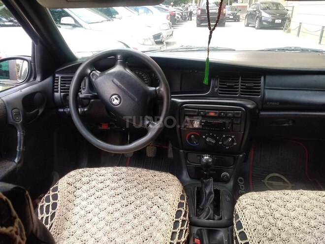 Opel Vectra 1995, 249,000 km - 1.8 l - Bakı
