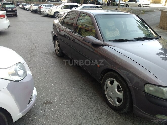 Opel Vectra 1995, 249,000 km - 1.8 l - Bakı