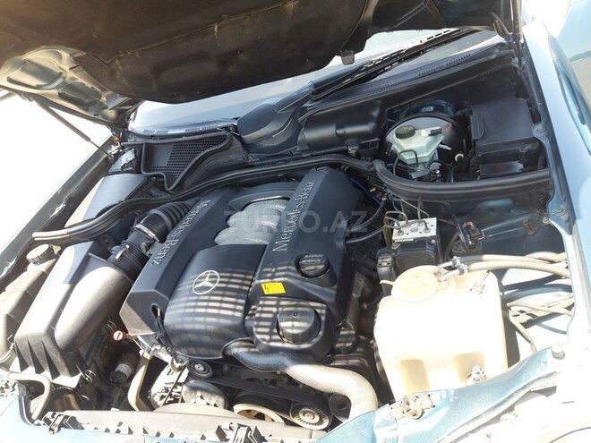 Mercedes E 240 1999, 225,000 km - 2.4 l - Gəncə