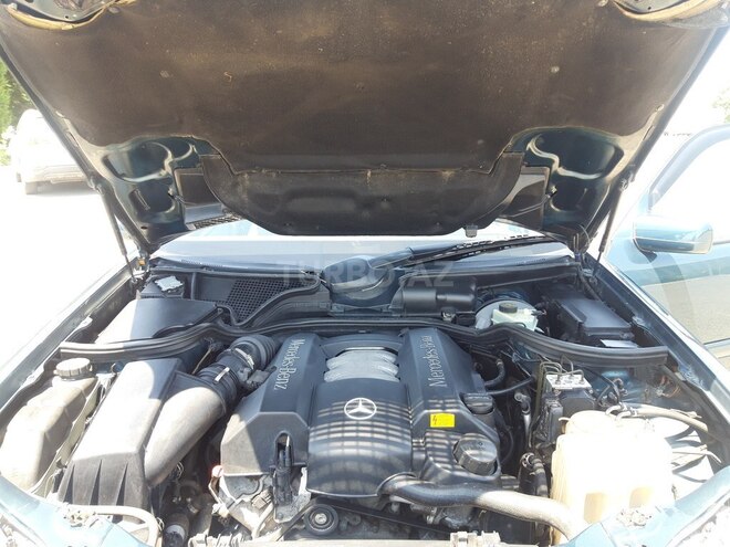 Mercedes E 240 1999, 225,000 km - 2.4 l - Gəncə