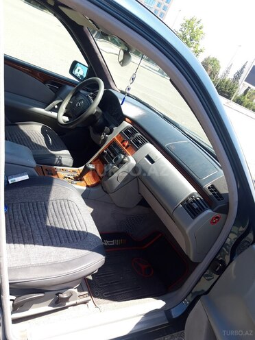 Mercedes E 240 1999, 225,000 km - 2.4 l - Gəncə