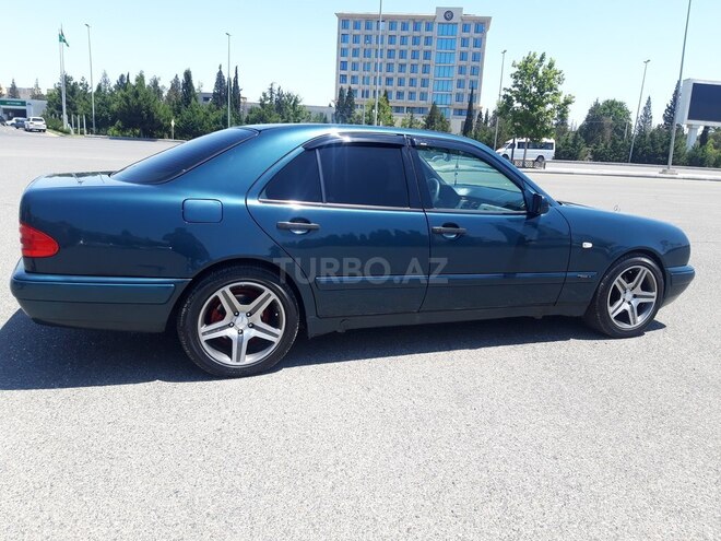Mercedes E 240 1999, 225,000 km - 2.4 l - Gəncə
