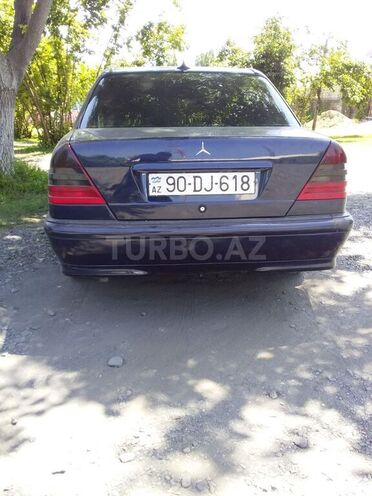 Mercedes C 180 1998, 301,575 km - 1.8 l - Zaqatala