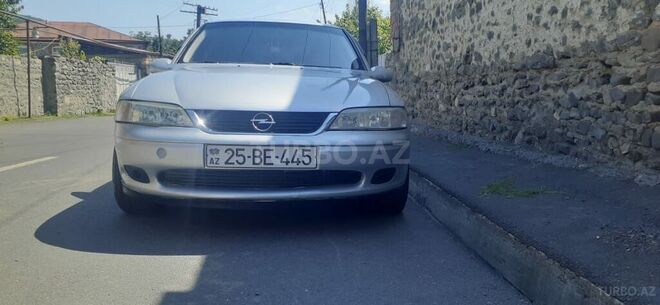 Opel Vectra 2001, 265,329 km - 2.2 л - Qazax
