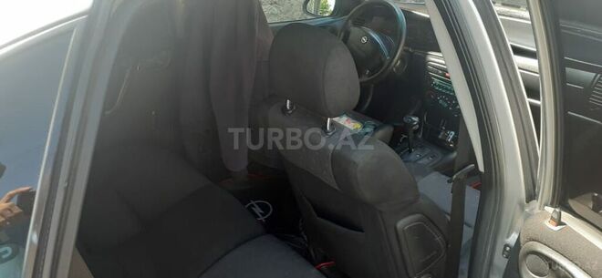 Opel Vectra 2001, 265,329 km - 2.2 л - Qazax